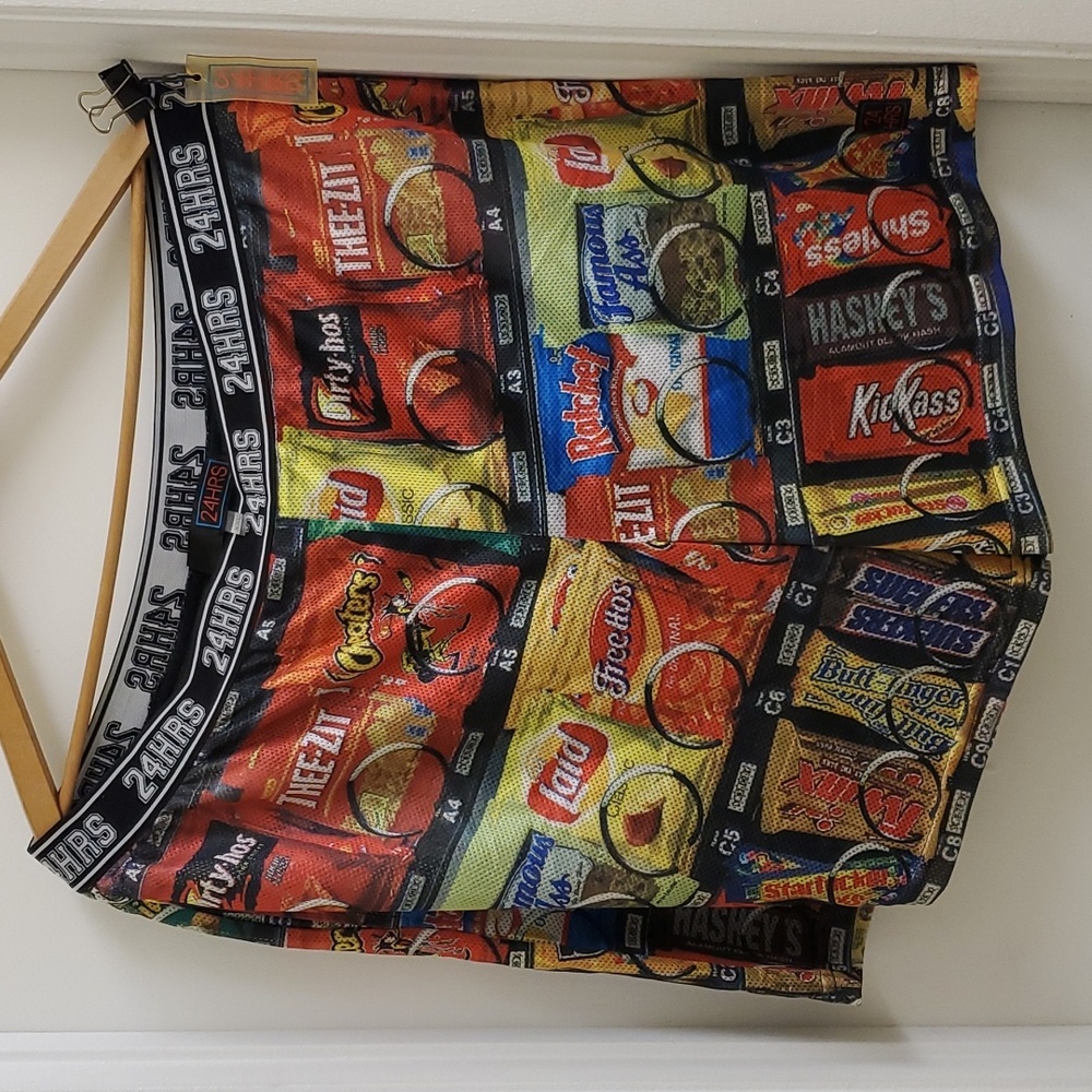 New with tags 24HRS vending machine photo print mesh gym shorts size XXL